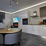 Meraki Two Bedrooms *