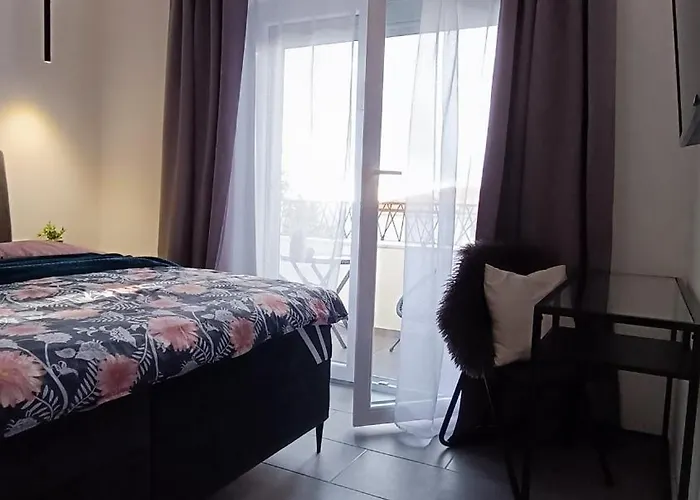 아파트 Meraki Two Bedrooms 코스트레나
